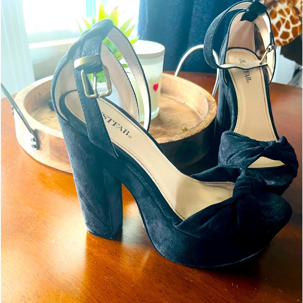 Adorable black high heels